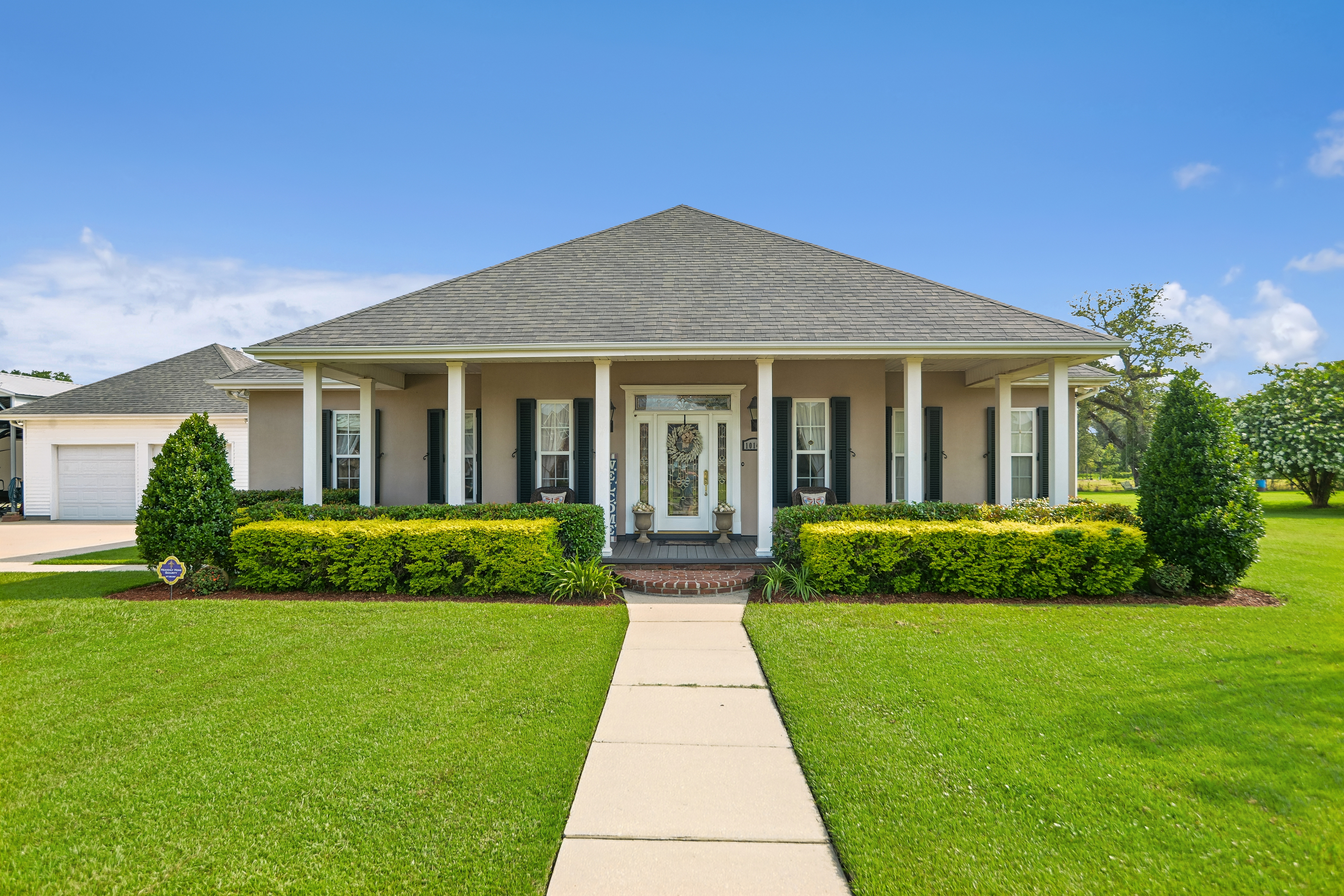 10141 Chenevert Road Westwego, LA 70094 - Photo 2 of 36