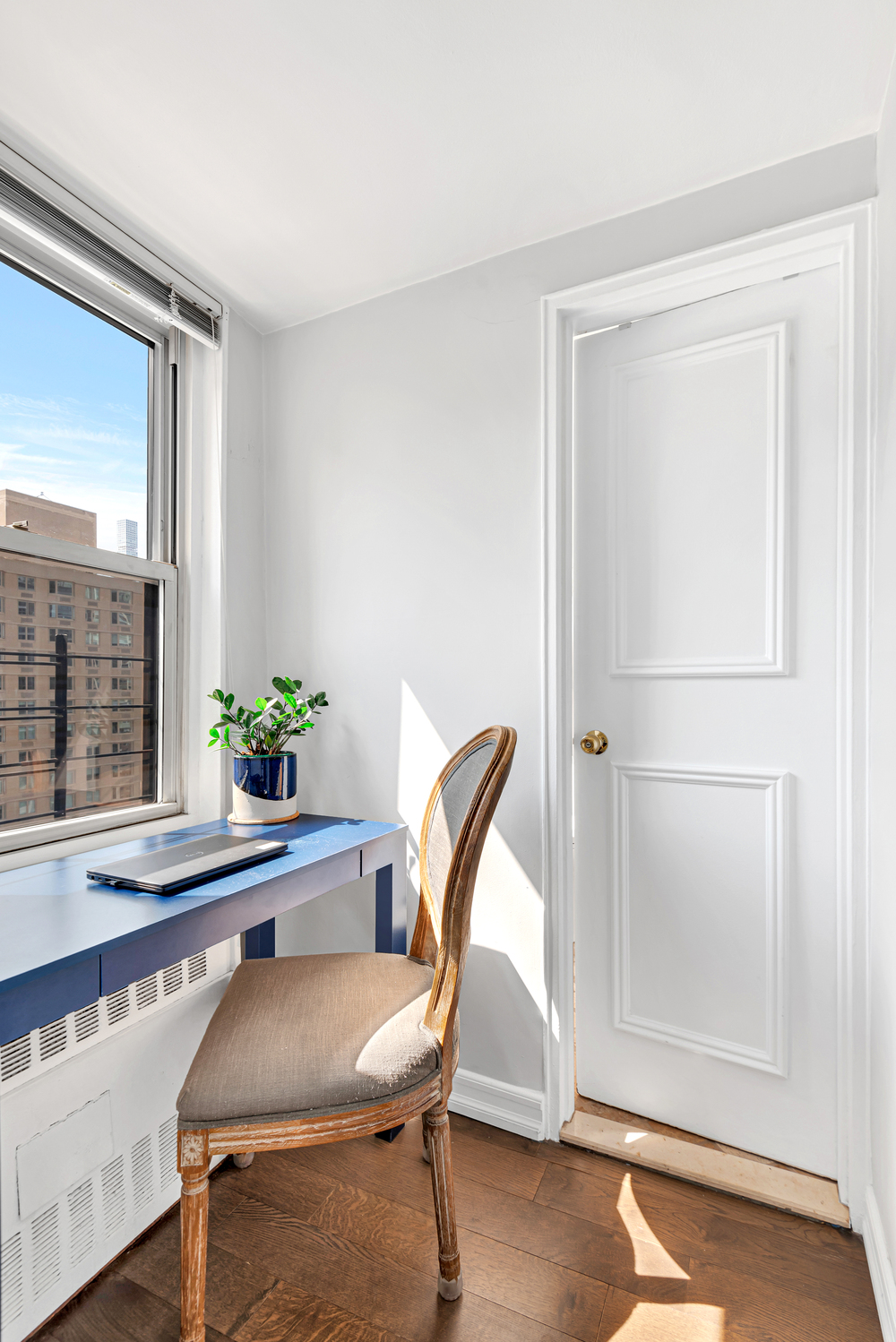 420 East 72nd Street, Unit 20D Manhattan, NY 10021 - Photo 7 of 10