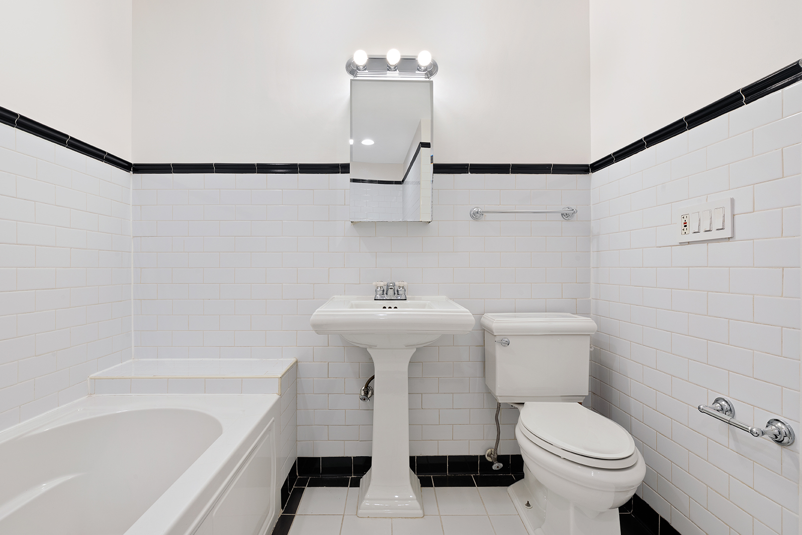 8 Mt Morris Park West, Unit A Manhattan, NY 10027 - Photo 9 of 13