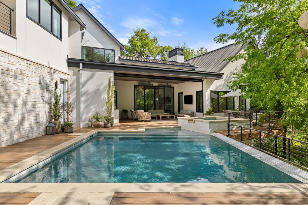 401 Honeycomb Ridge Austin, TX 78746 - Photo 3 of 34