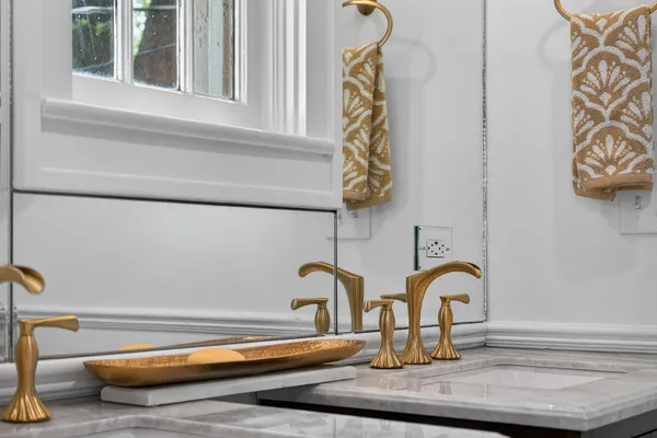 $1,195,000 | 6802 Clayton Avenue, Dallas, TX 75214