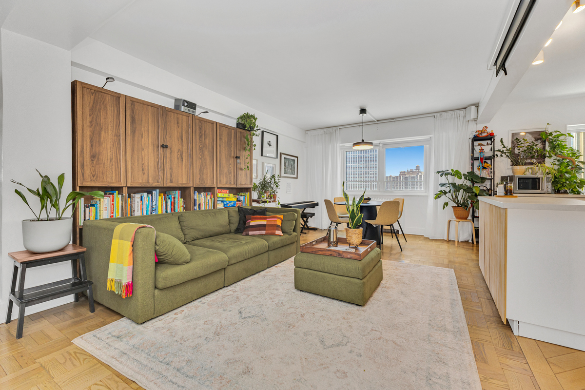 235 Adams Street, Unit 11DE Brooklyn, NY 11201 - Photo 1 of 19