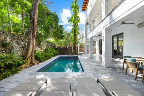 $6,495,000 | 3770-3792 Kumquat Avenue, Miami, FL 33133