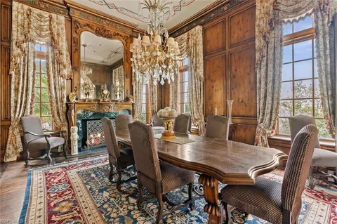 $24,000,000 | 7613 Bay Colony Drive, Naples, FL 34108