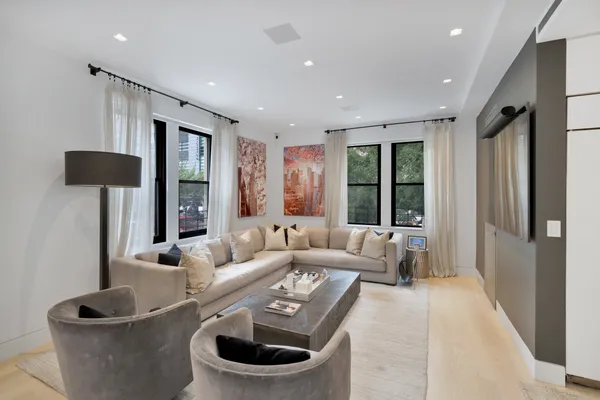 $3,295,000 | 67 Park Avenue, Unit 2BC | Murray Hill