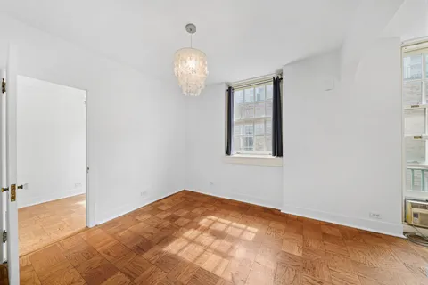 $400,000 | 508 East 78th Street, Unit 6K | Upper East Side