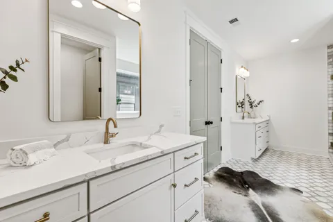 $1,250,000 | 2434 Chapman Drive, Unit B, Nashville, TN 37206