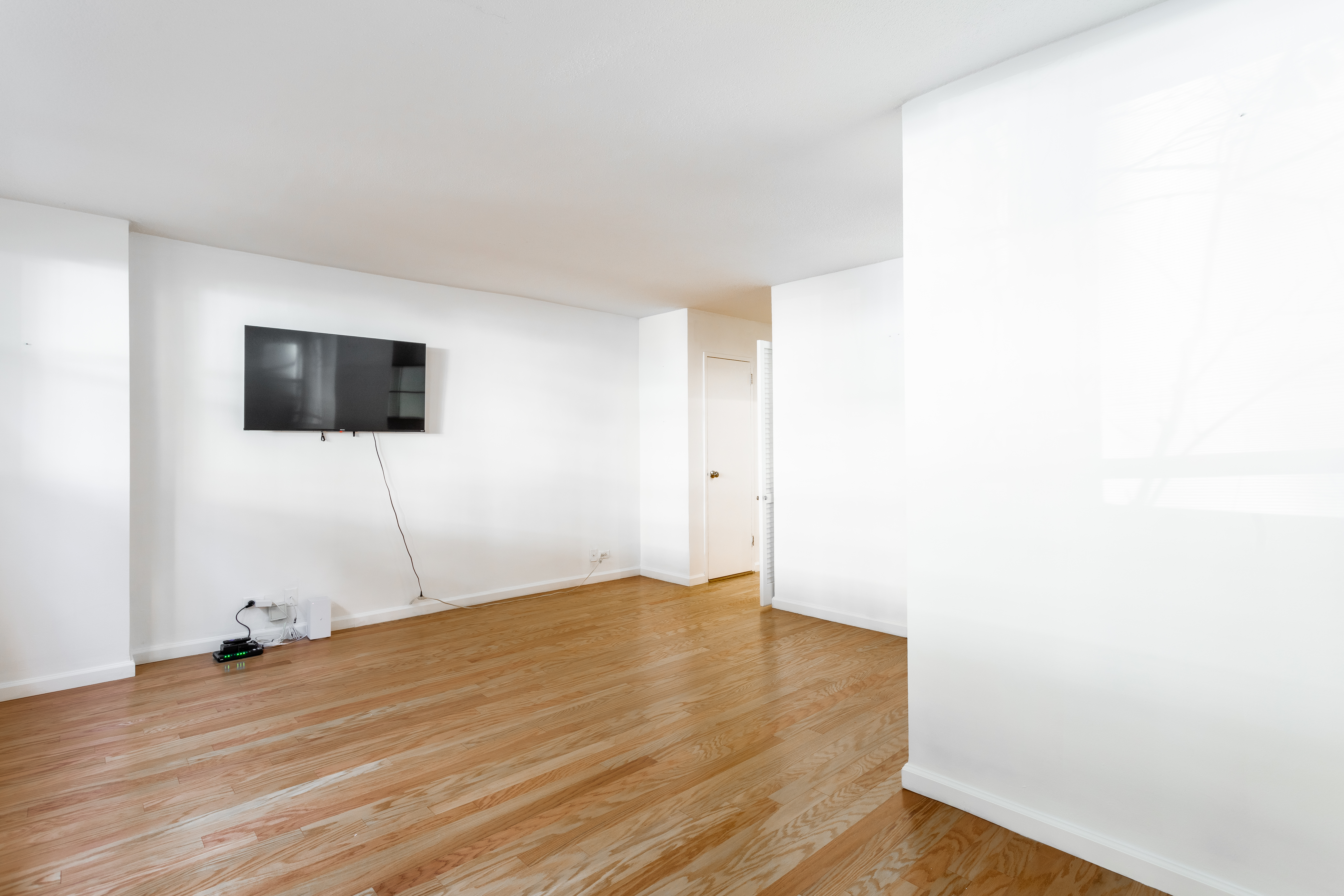 520 East 81st Street, Unit 1F Manhattan, NY 10028 - Photo 3 of 8 a view of an empty room