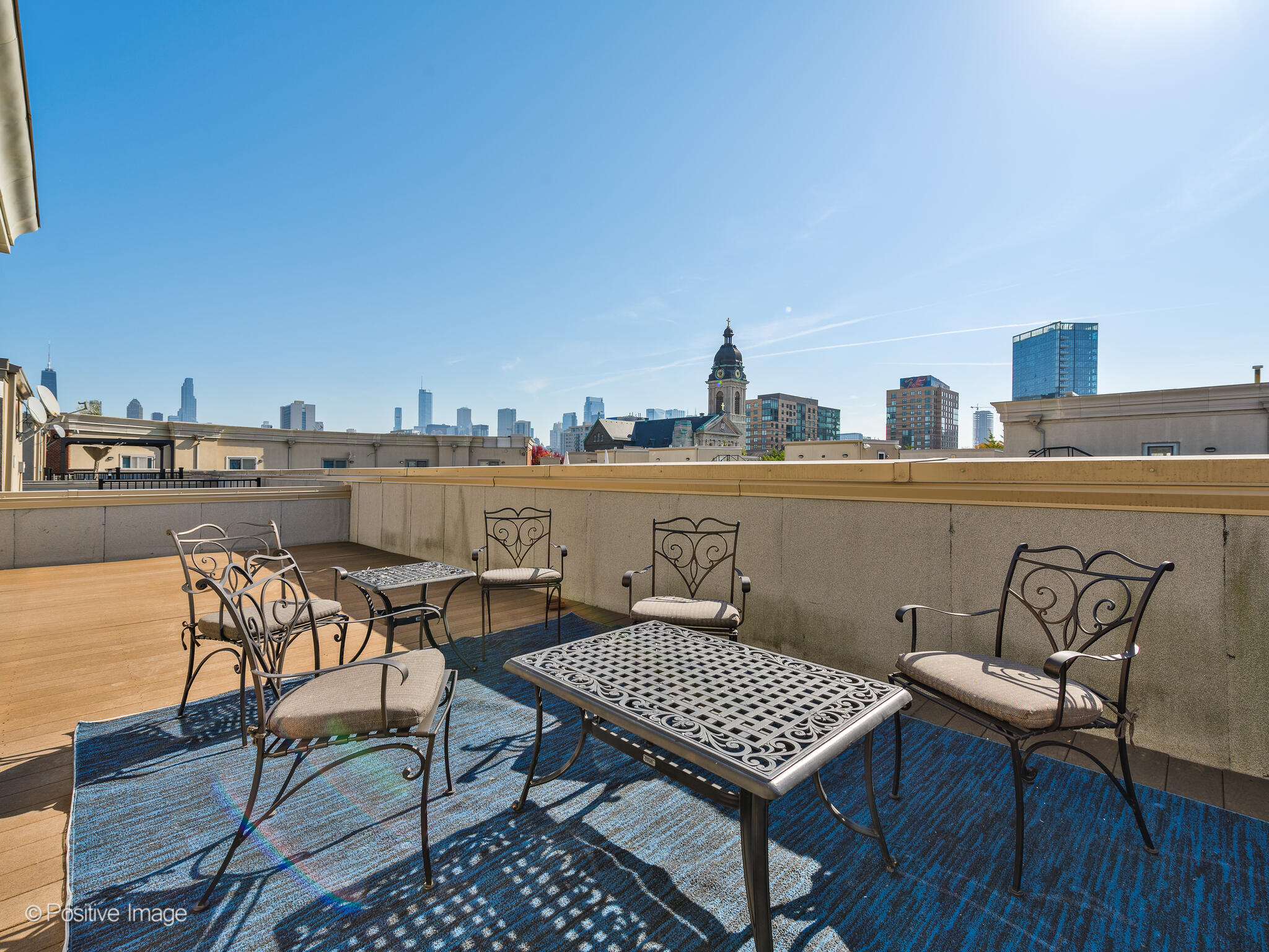 855 North May Street, Unit G Chicago, IL 60642 - Photo 25 of 28 a view of a terrace with seating area