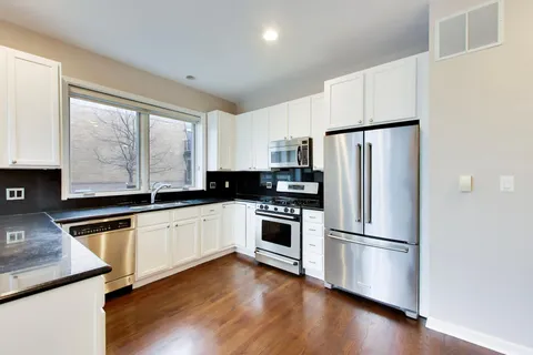 $750,000 | 1086 North Paulina Street, Unit B, Chicago, IL 60622