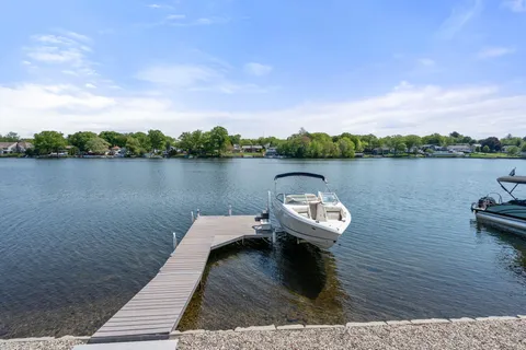 Contact Agent | 219 Lake Avenue, Worcester, MA 01604