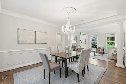 $1,800,000 | 1283 Cobble Pond Way, Vienna, VA 22182