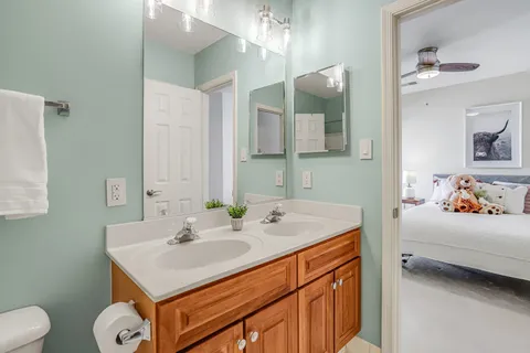 $1,275,000 | 15816 Thistlebridge Drive, Rockville, MD 20853