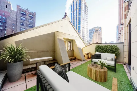 $4,900,000 | 351 East 51st Street, Unit THA | Midtown East