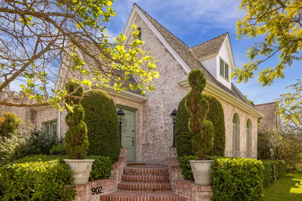 $2,995,000 | 902 South Citrus Avenue, Los Angeles, CA 90036