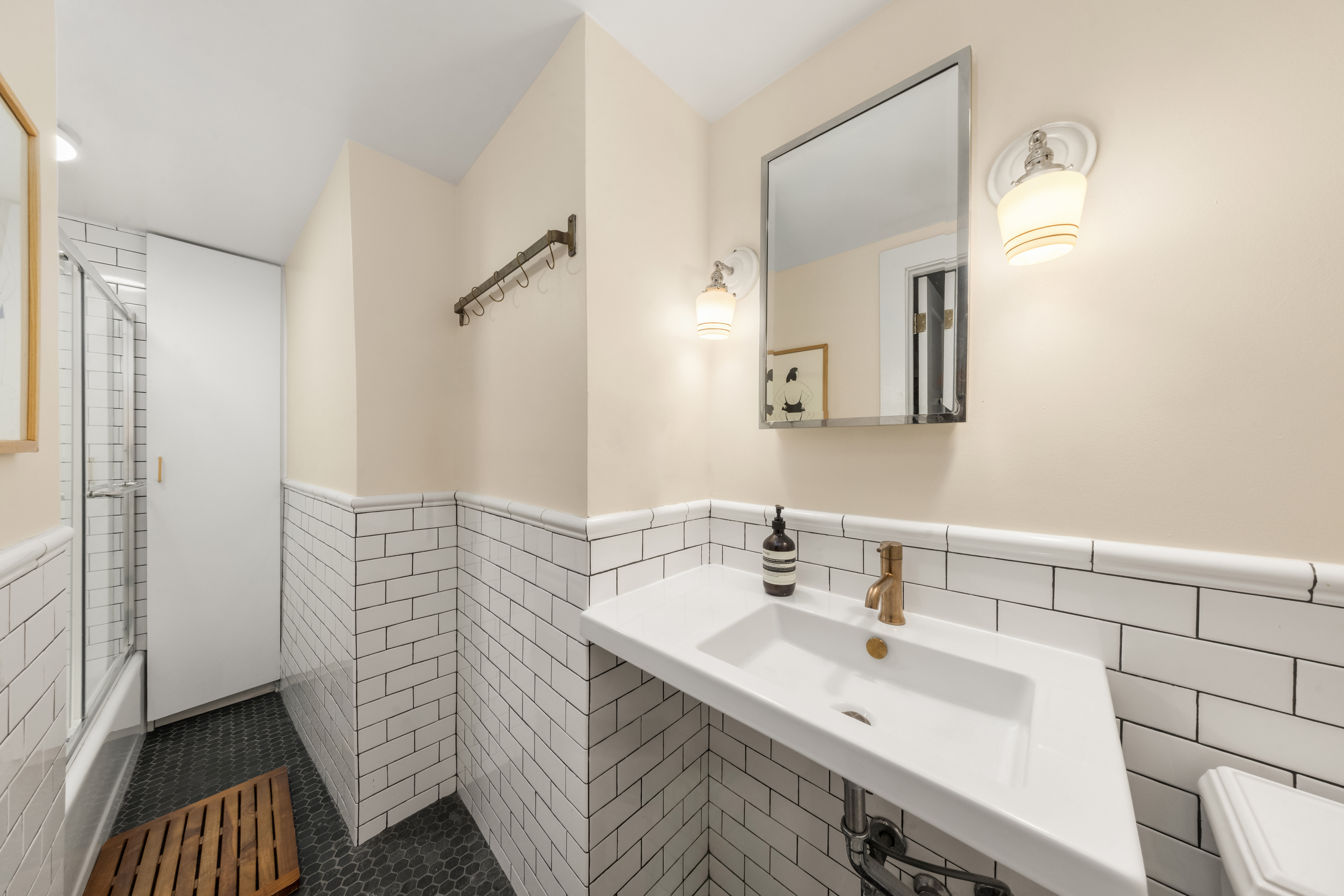267 East 7th Street, Unit GARDEN Manhattan, NY 10009 - Photo 6 of 9