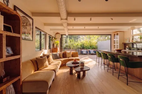 $2,100,000 | 8550 Ridpath Drive, Los Angeles, CA 90046