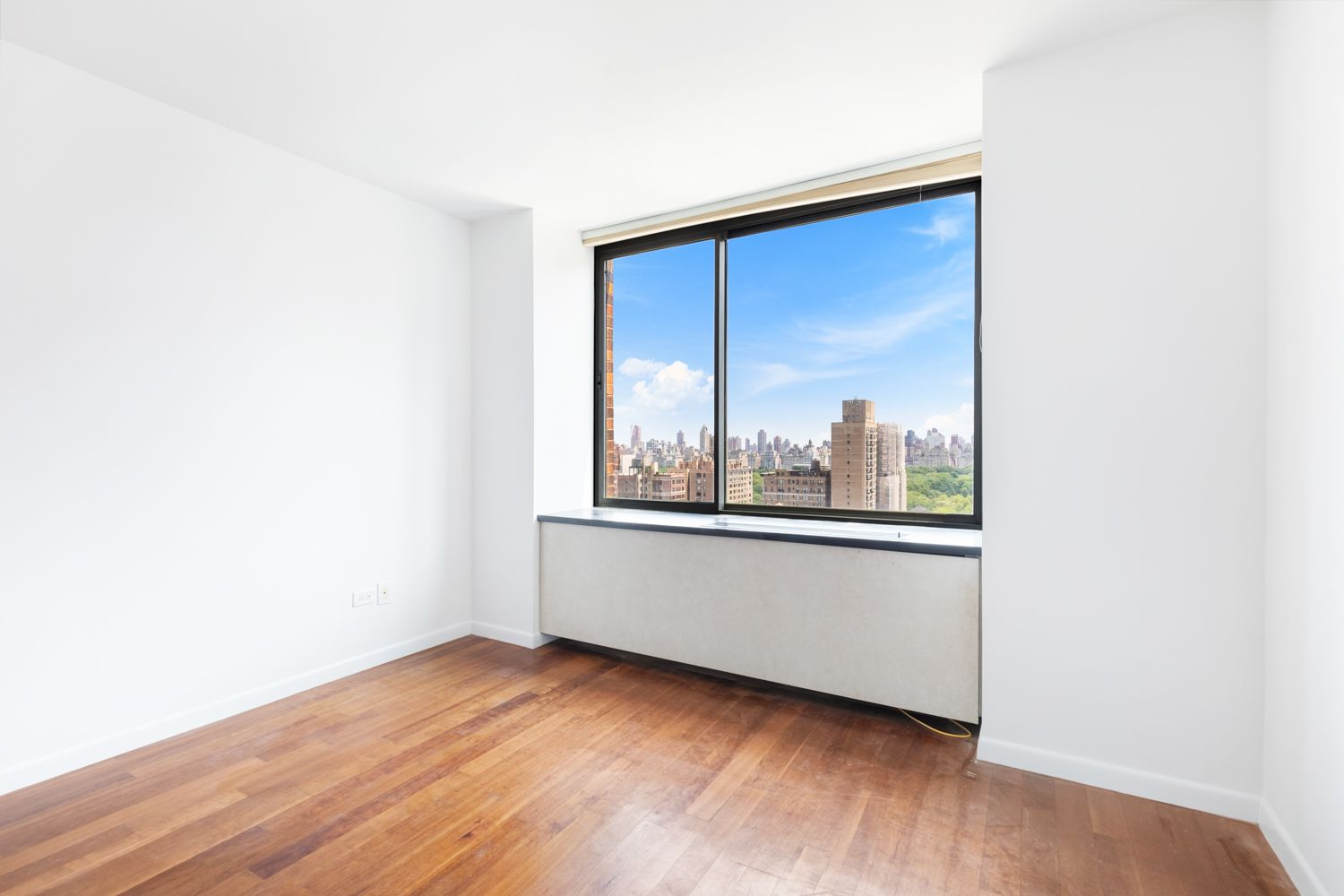 111 West 67th Street, Unit 24H Manhattan, NY 10023 - Photo 3 of 7
