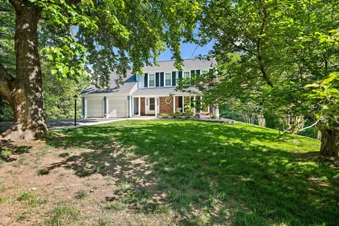 $1,500,000 | 9830 Faust Drive, Vienna, VA 22182