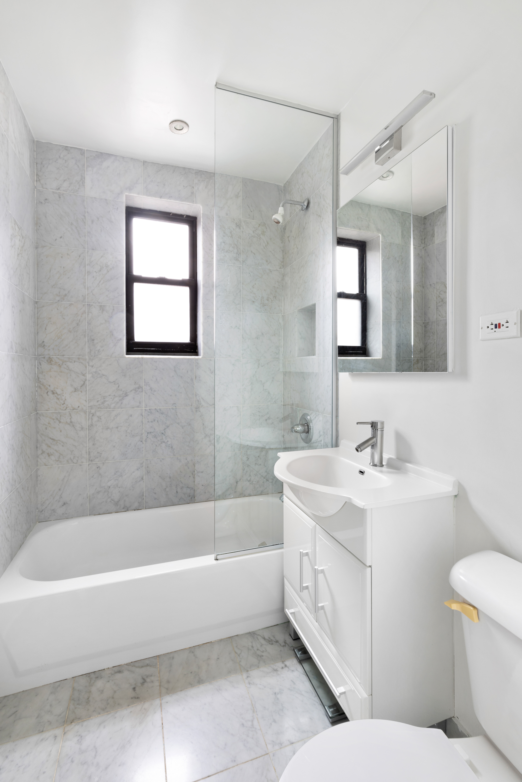 9511 Shore Road, Unit 615 Brooklyn, NY 11209 - Photo 5 of 11 Gallery Image 5