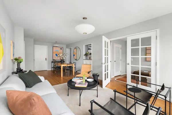 $1,495,000 | 2 Charlton Street, Unit 7J | Hudson Square