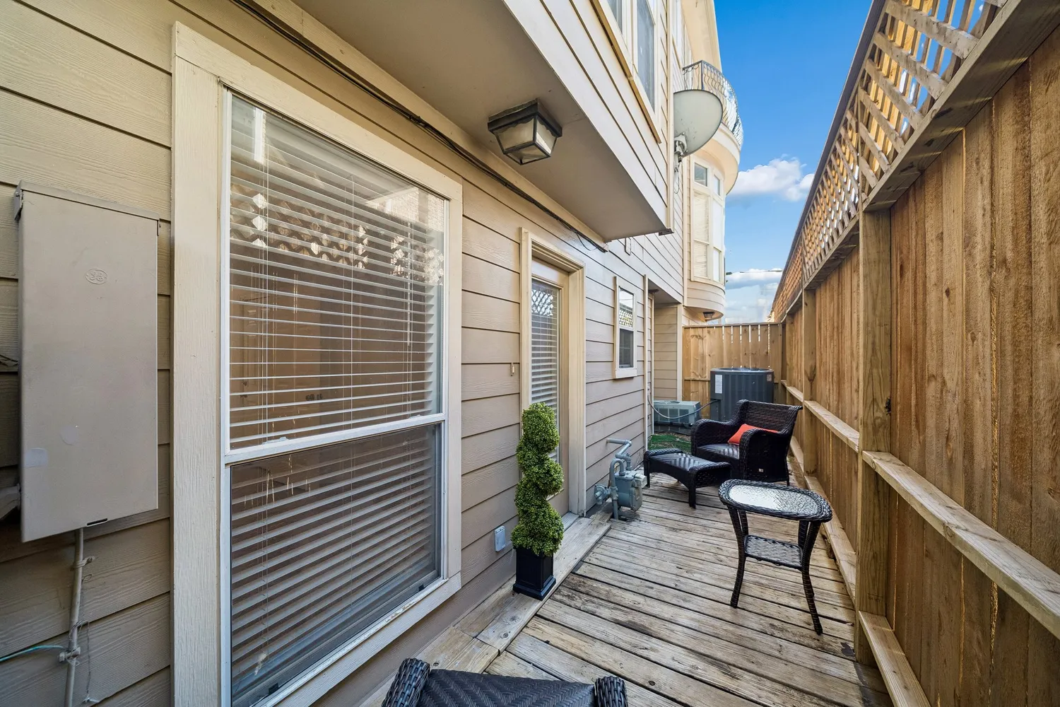 $400,000 | 1304 Dart Street, Unit E, Houston, TX 77007