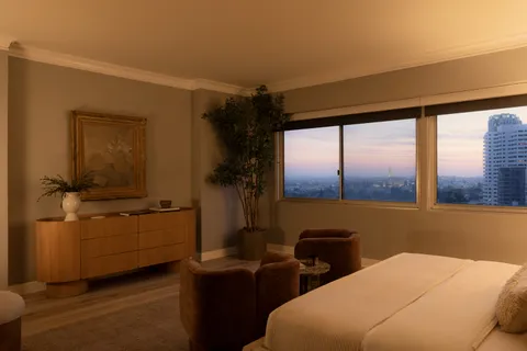 $820,000 | 10450 Wilshire Boulevard, Unit 12C, Los Angeles, CA 90024