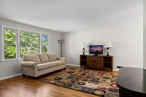 $500,000 | 319 Brentwood Avenue, Cherry Hill, NJ 08002