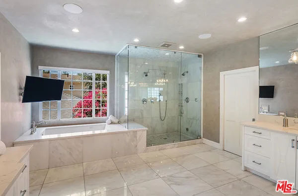 $3,995,000 | 4054 Stone Canyon Avenue, Sherman Oaks, CA 91403