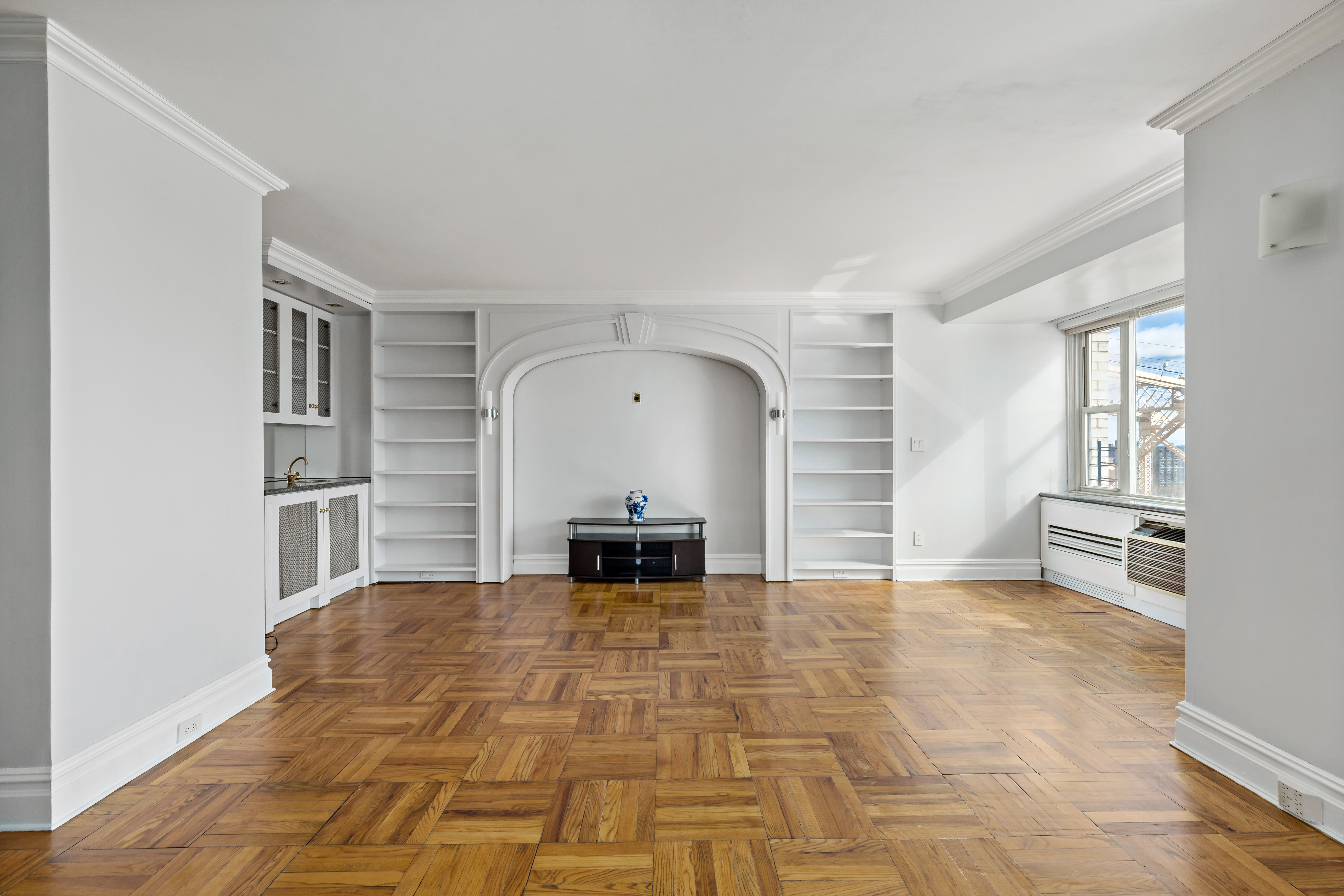 35 Sutton Place, Unit 19B Manhattan, NY 10022 - Photo 8 of 25