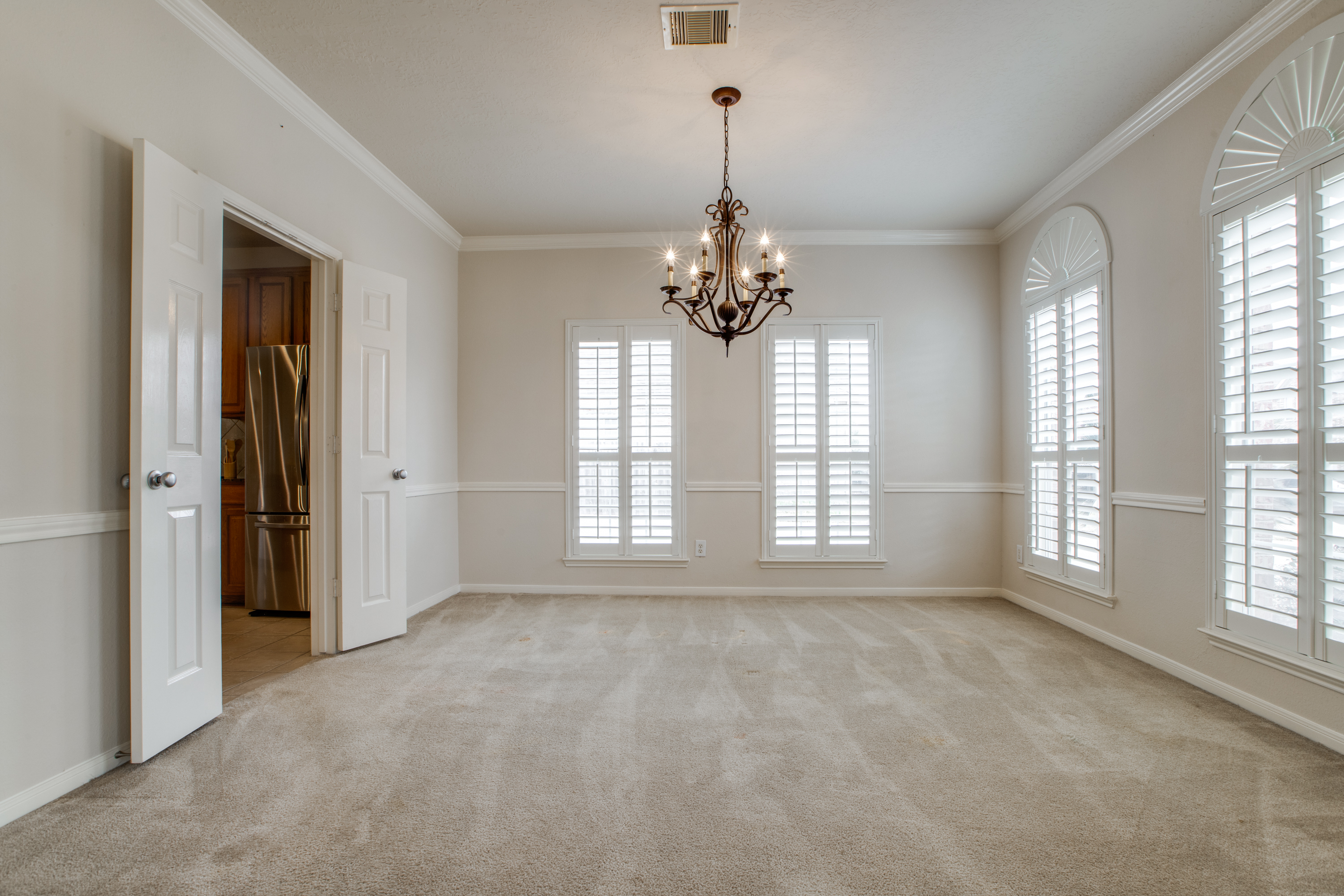 6807 Chapelfield Lane Houston, TX 77049 - Photo 10 of 36