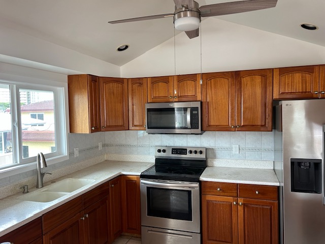 1433 Kamehameha IV Road Honolulu, HI 96819 - Photo 5 of 19 Gallery Image 5