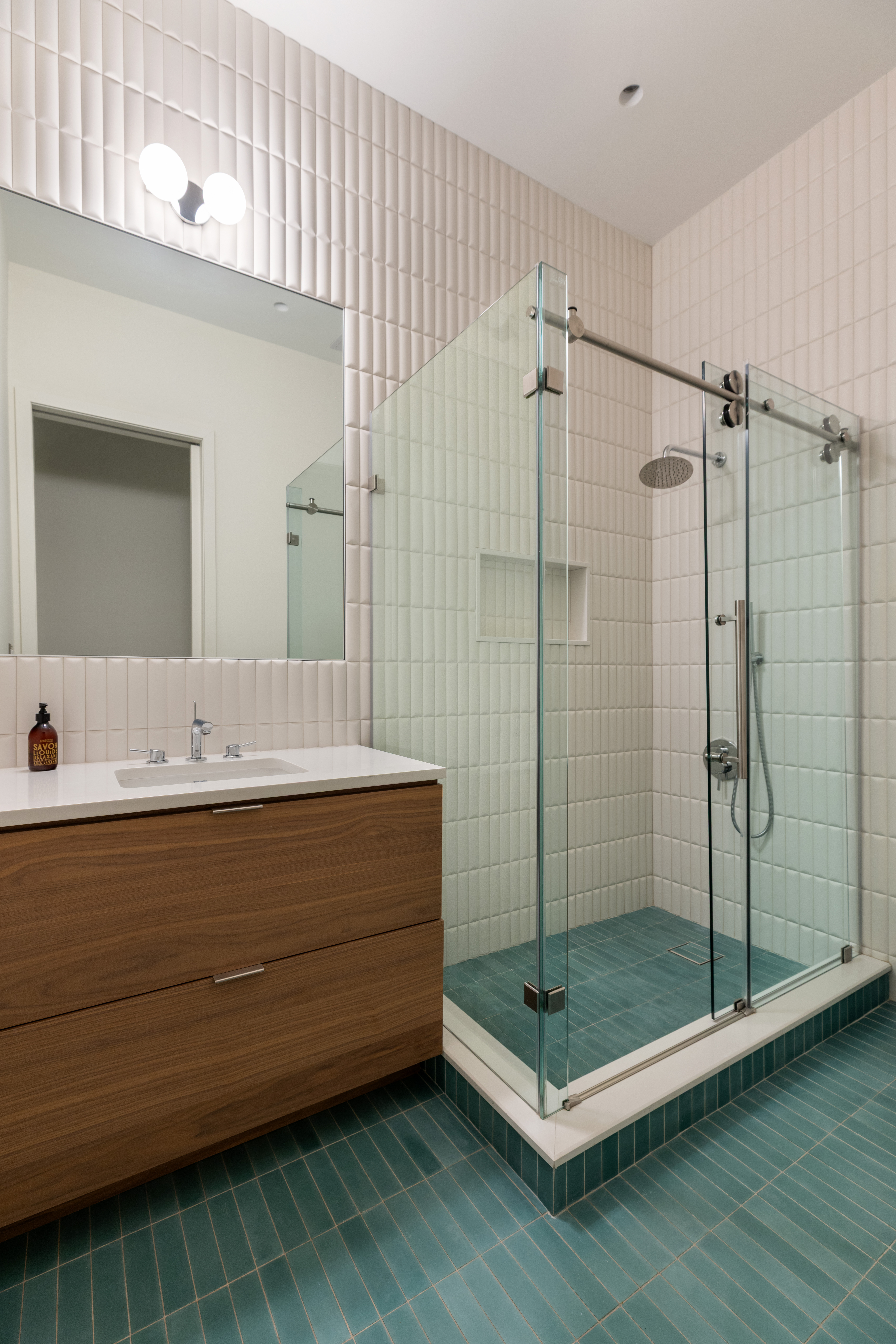 113 Columbia Heights, Unit PARLOR Brooklyn, NY 11201 - Photo 10 of 12 a bathroom with a shower and a sink