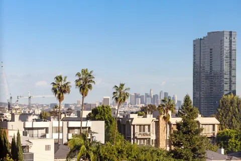 $1,499,000 | 10450 Wilshire Boulevard, Unit 7E, Los Angeles, CA 90024