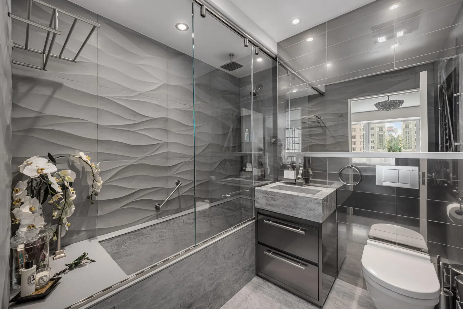 $4,995,000 | 150 West 56th Street, Unit 3901 | Theater District