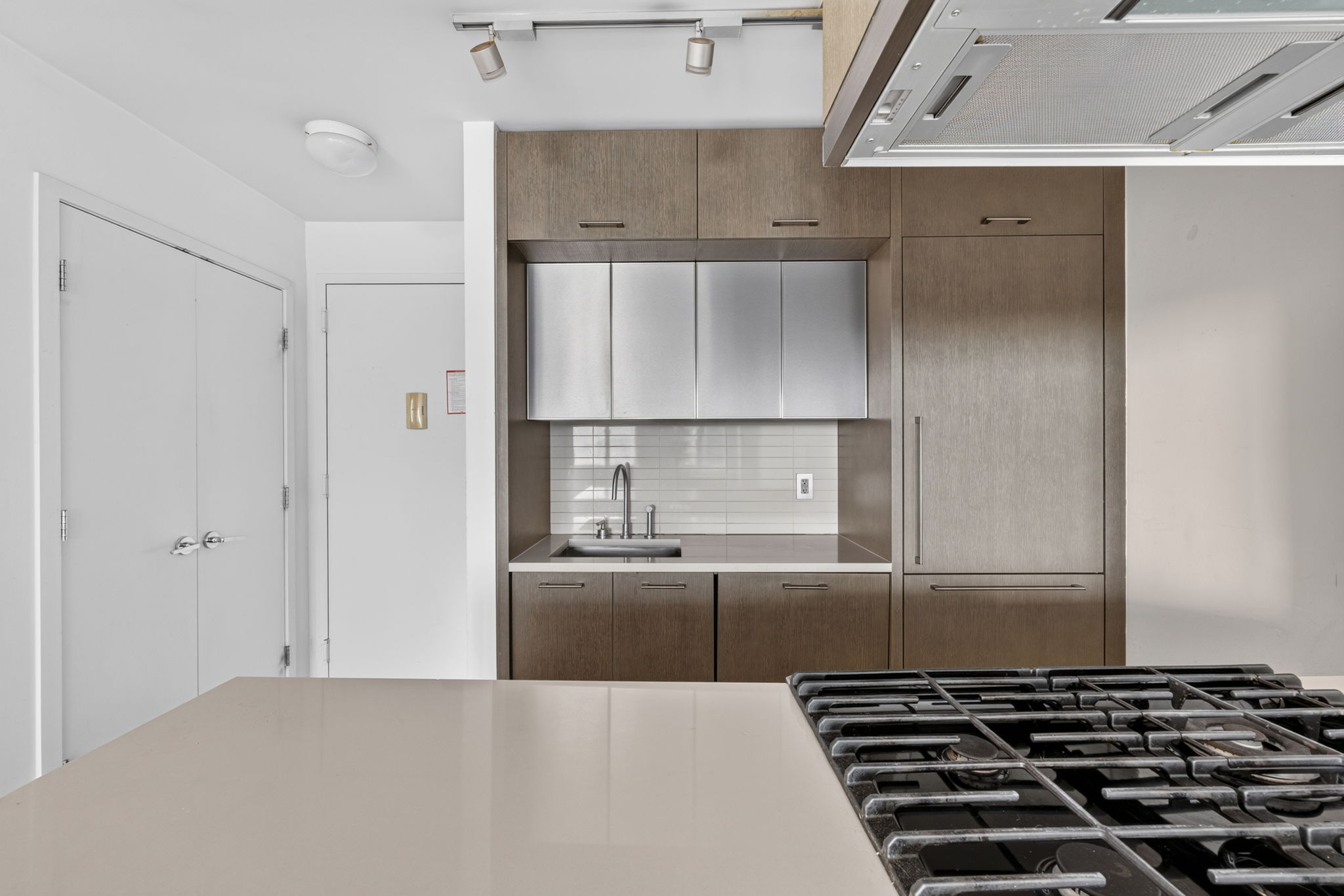 225 Rector Place, Unit 22F Manhattan, NY 10280 - Photo 3 of 14