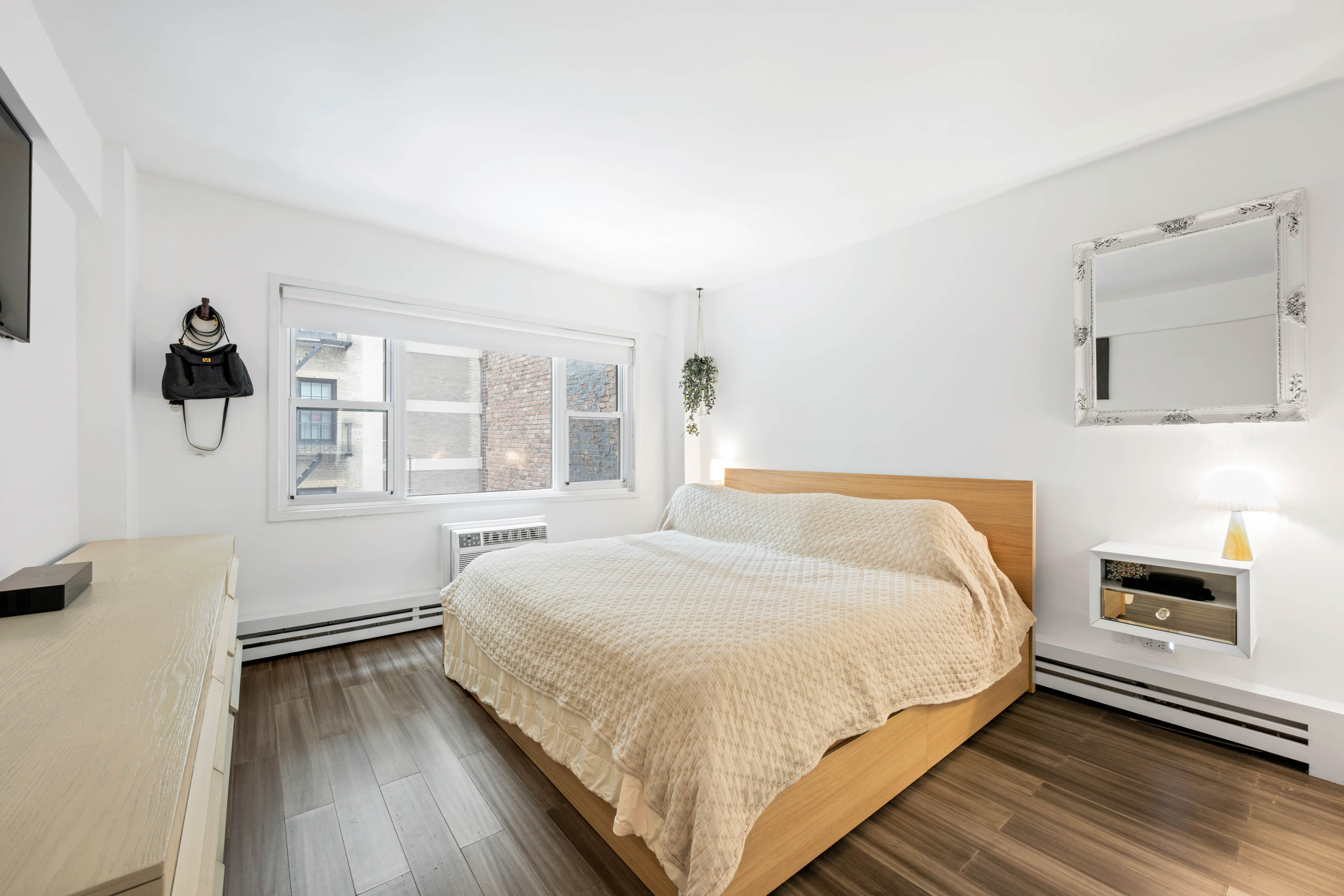 40 Sutton Place, Unit 4E Manhattan, NY 10022 - Photo 4 of 6