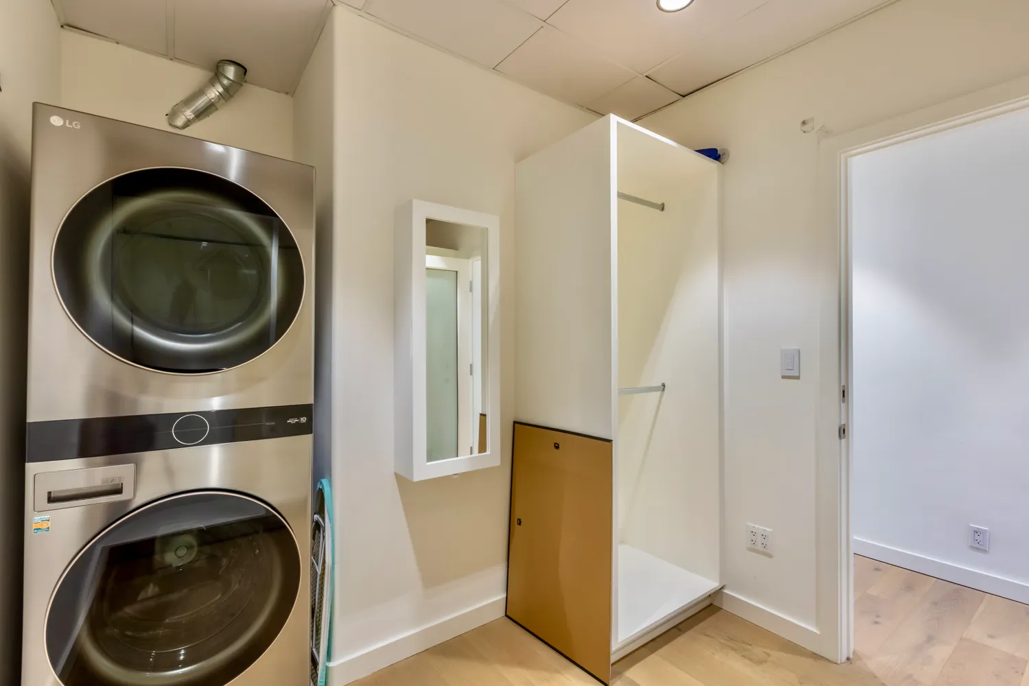 a room with window and a ceiling fan