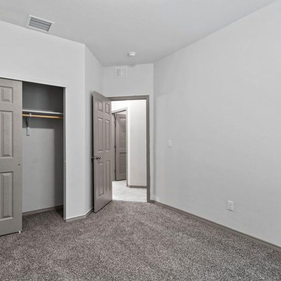 3506 Windmill Palm Manvel, TX 77578 - Photo 15 of 26 an empty room with closet area