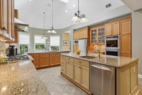 $2,475,000 | 11736 Gainsborough Road, Potomac, MD 20854