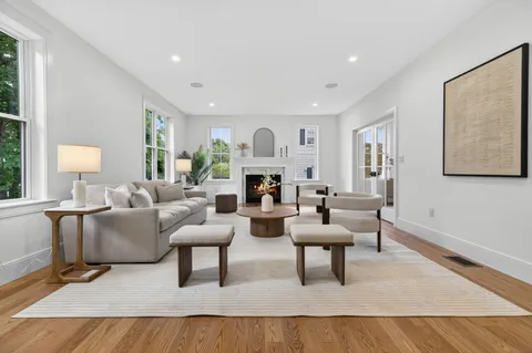$1,999,000 | 37 Maple Street, Lynnfield, MA 01940