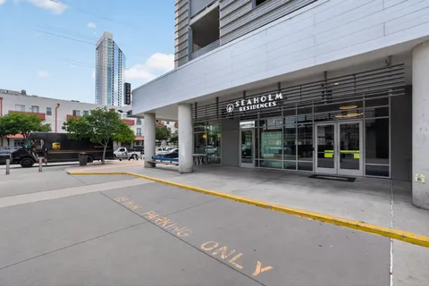 $1,290,000 | 222 West Avenue, Unit 1713, Austin, TX 78701