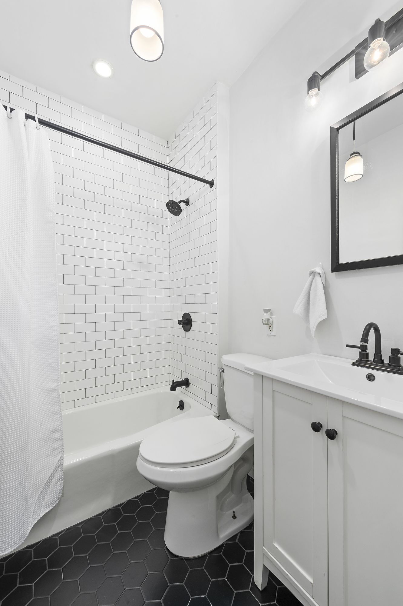 333 East 92nd Street, Unit 5B Manhattan, NY 10128 - Photo 7 of 8