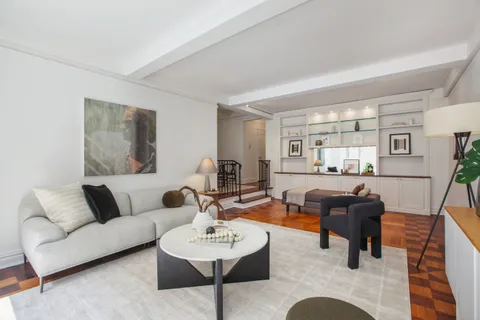 $769,500 | 411 West End Avenue, Unit 9C | Upper West Side