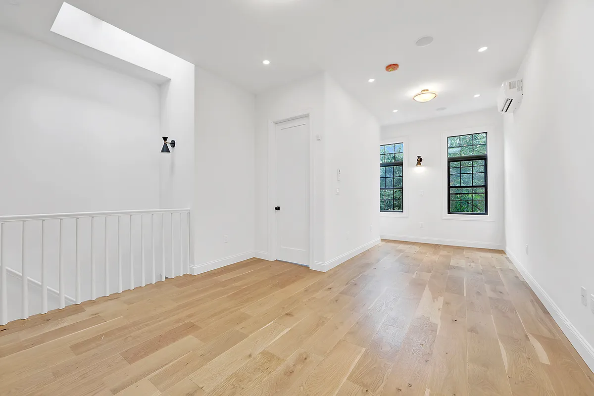 297 Howard Avenue, Unit 2 Brooklyn, NY 11233 - Photo 2 of 13 a view of an empty room