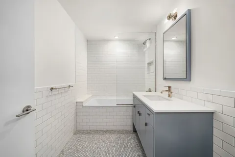 $12,500 | 345 Carroll Street, Unit 2F | Carroll Gardens
