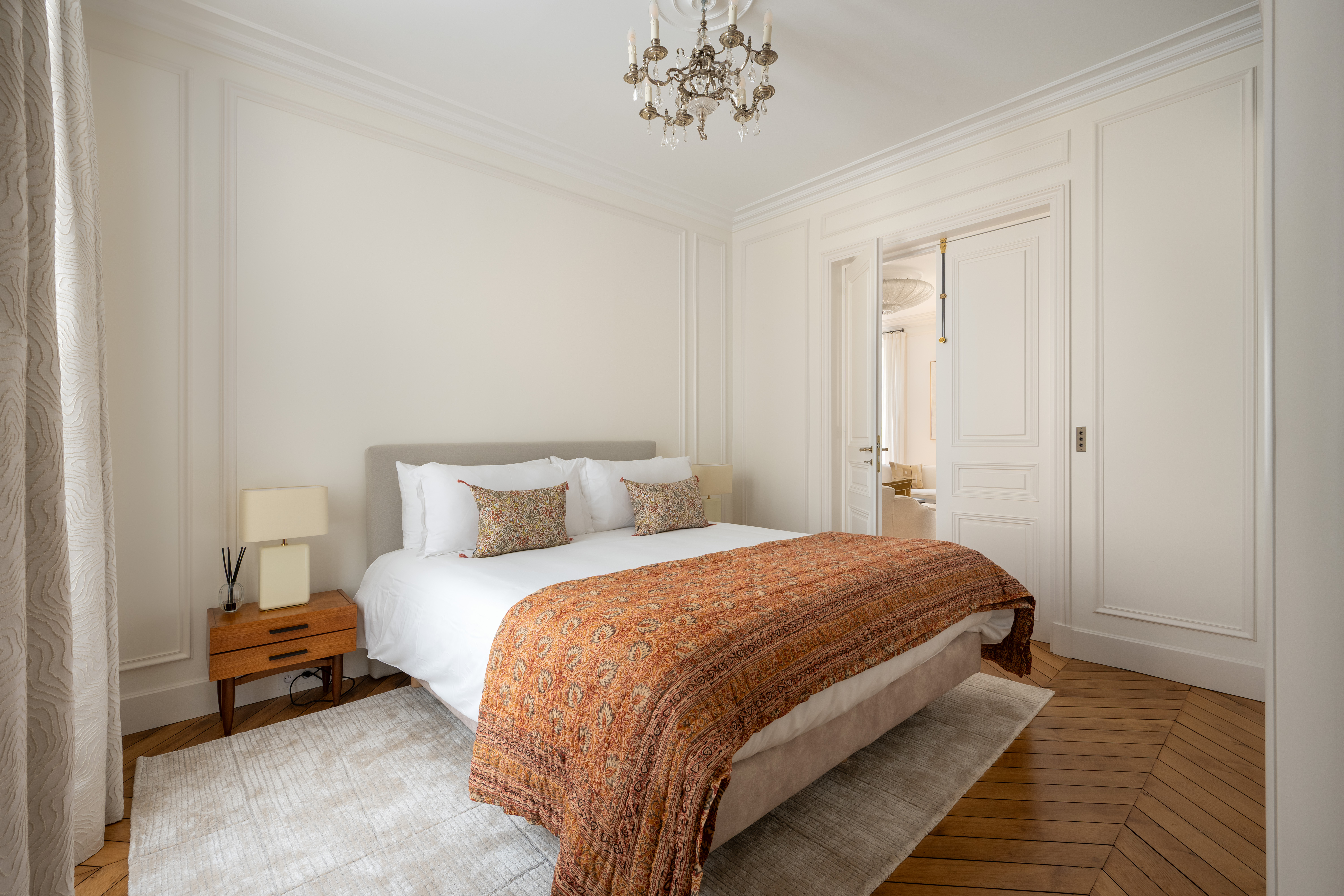 2 Rue Des Beaux Arts Paris, France . - Photo 26 of 30 Gallery Image 26
