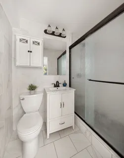 $815,000 | 201 West 21st Street, Unit 5J | Chelsea