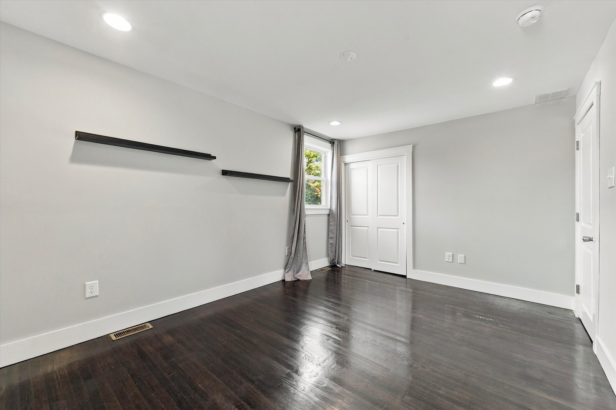 7242 Hill Road Philadelphia, PA 19128 - Photo 20 of 37 Gallery Image 20
