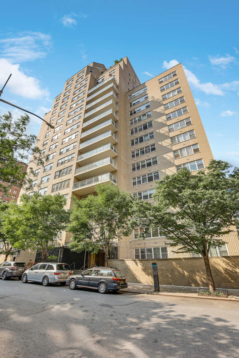 305 East 24th Street, Unit 18F Manhattan, NY 10010 - Photo 9 of 10